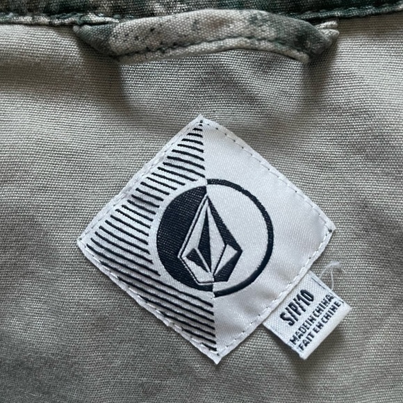 COPY - VOLCOM Cotton Denim The Hunt CAMO FLORAL Jean Jacket Women’s Size 10. - Picture 14 of 16